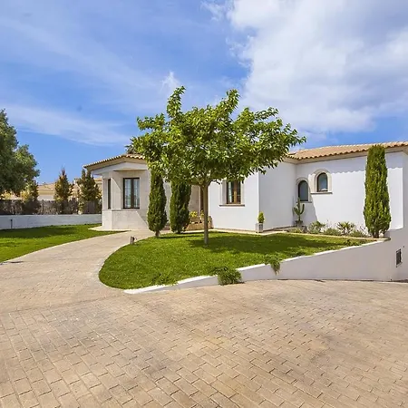 Voramar Villa *